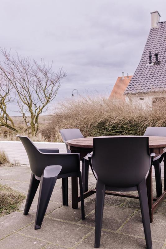 Villa Zuidwest 6, Garden, Dunes & Free Parking *