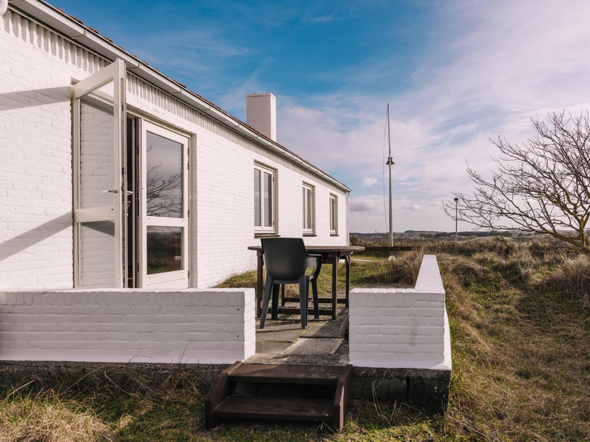 Zuidwest 6, Garden, Dunes & Free Parking Villa *